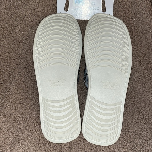 VB Travel Slippers Best In Show - Picture 7 of 8